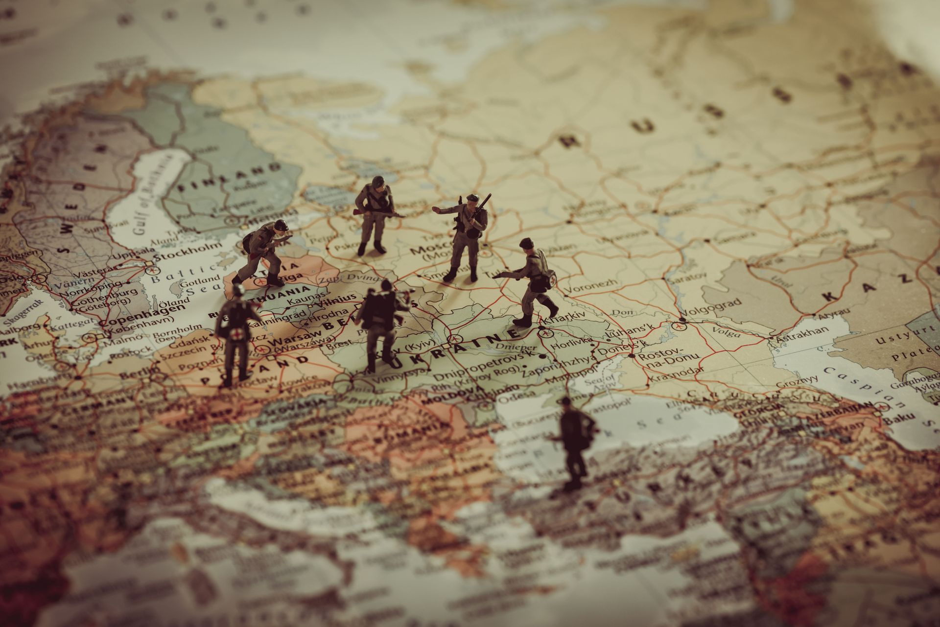 Qui doit défendre l’Europe ?